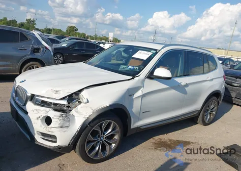 2015 BMW X3 xDrive28I z USA, uszkodzony, nr VIN 5UXWX9C58F0D52464